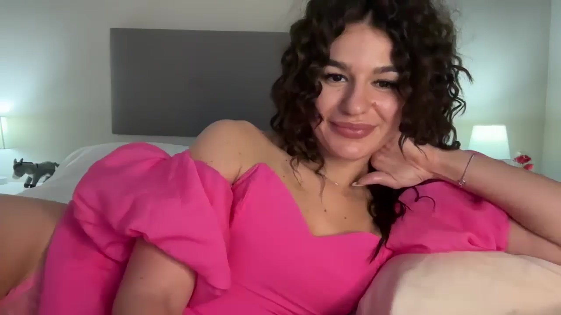 Gallery image thumbnail from Mary1One's myfreecams stream on, 02/06/2026, 17:41 image 18 of 20