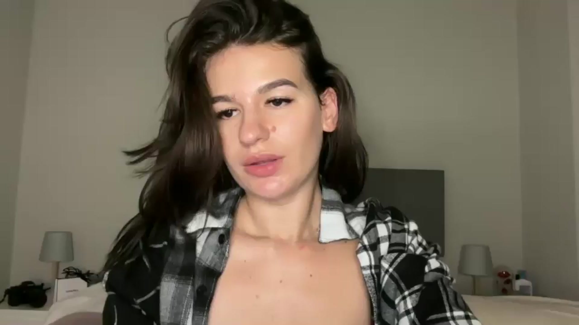 Gallery image thumbnail from Mary1One's myfreecams stream on, 02/17/2026, 20:18 image 1 of 20