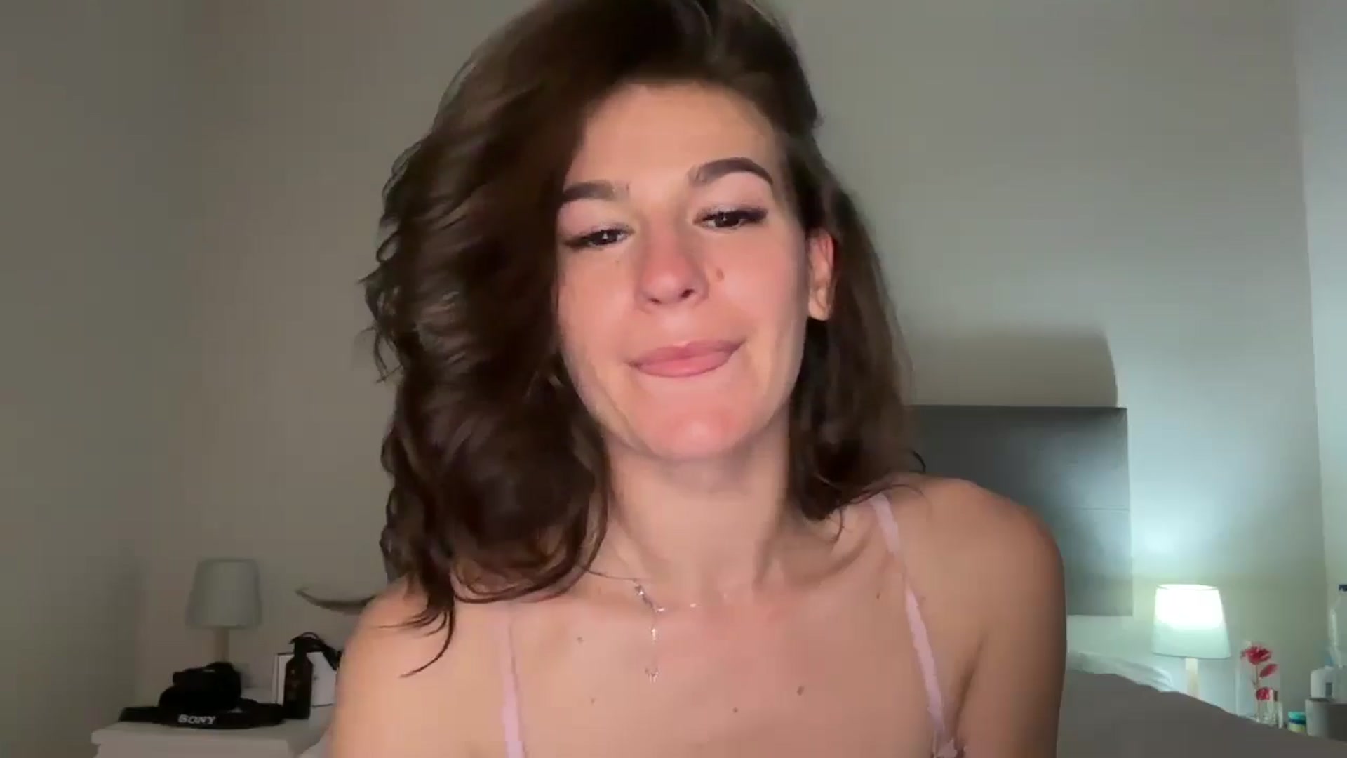 Gallery image thumbnail from Mary1One's myfreecams stream on, 02/25/2026, 22:42 image 2 of 20