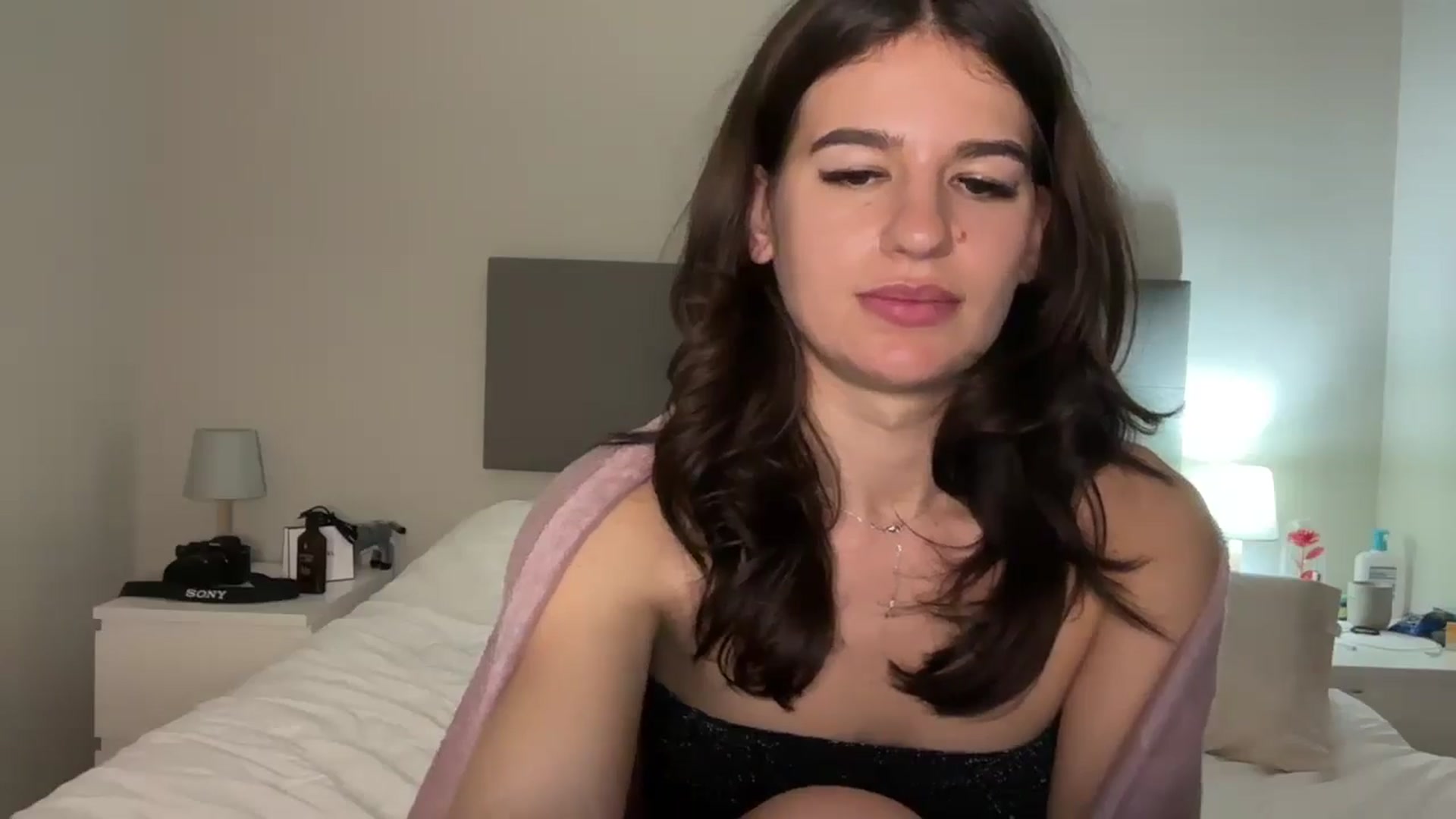 Gallery image thumbnail from Mary1One's myfreecams stream on, 03/01/2026, 20:06 image 5 of 20