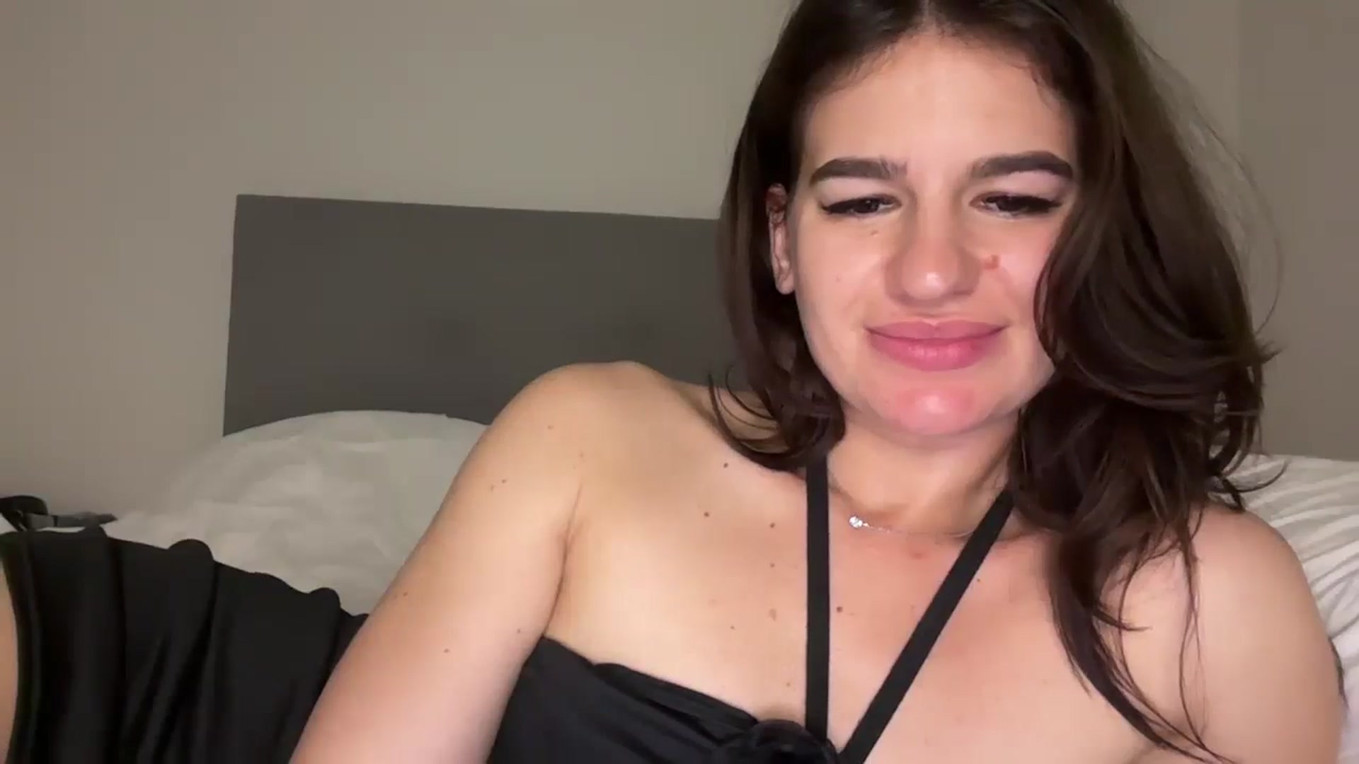 Gallery image thumbnail from Mary1One's myfreecams stream on, 03/02/2026, 18:04 image 17 of 20