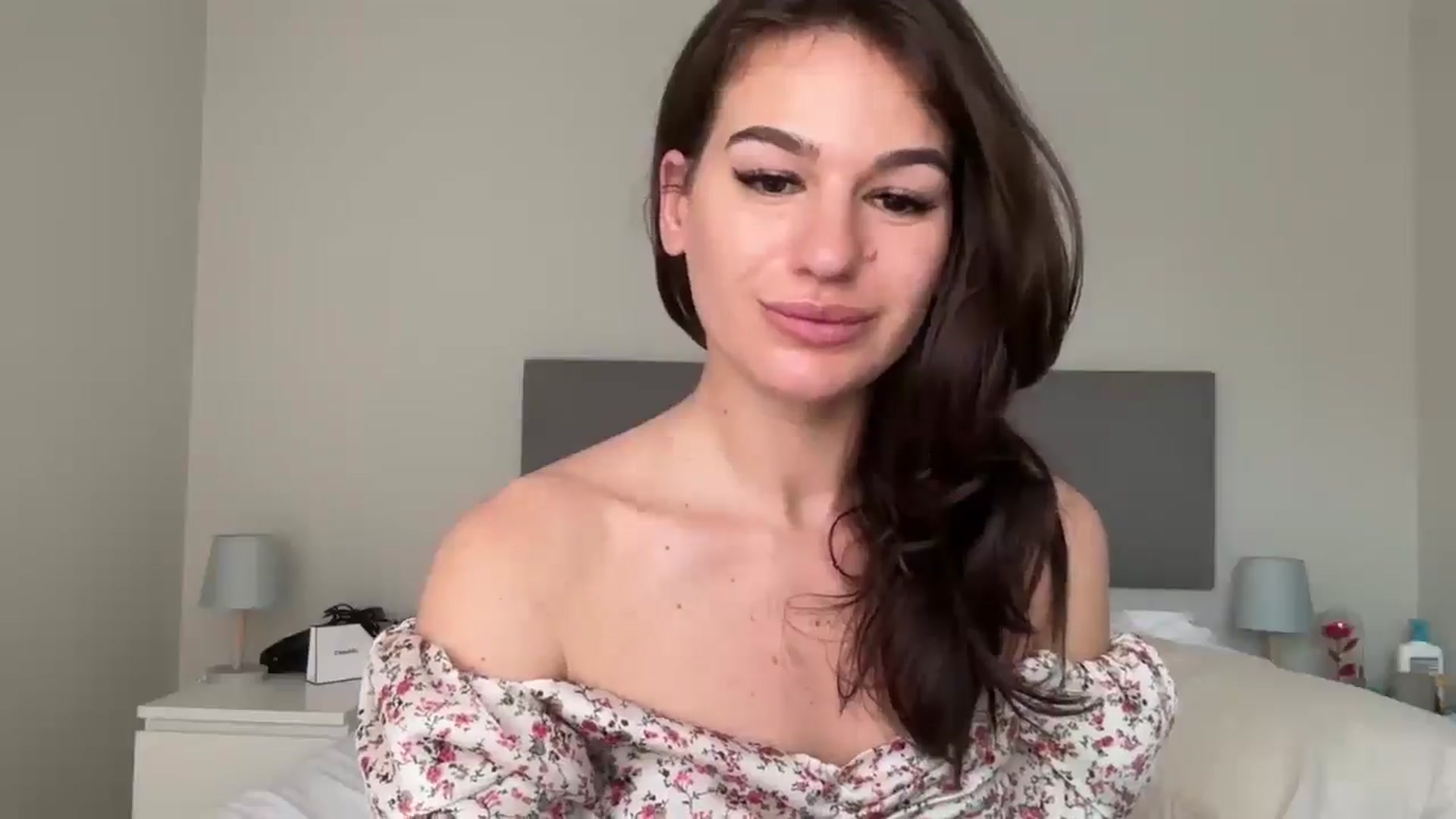 Gallery image thumbnail from Mary1One's myfreecams stream on, 03/07/2026, 14:51 image 15 of 20