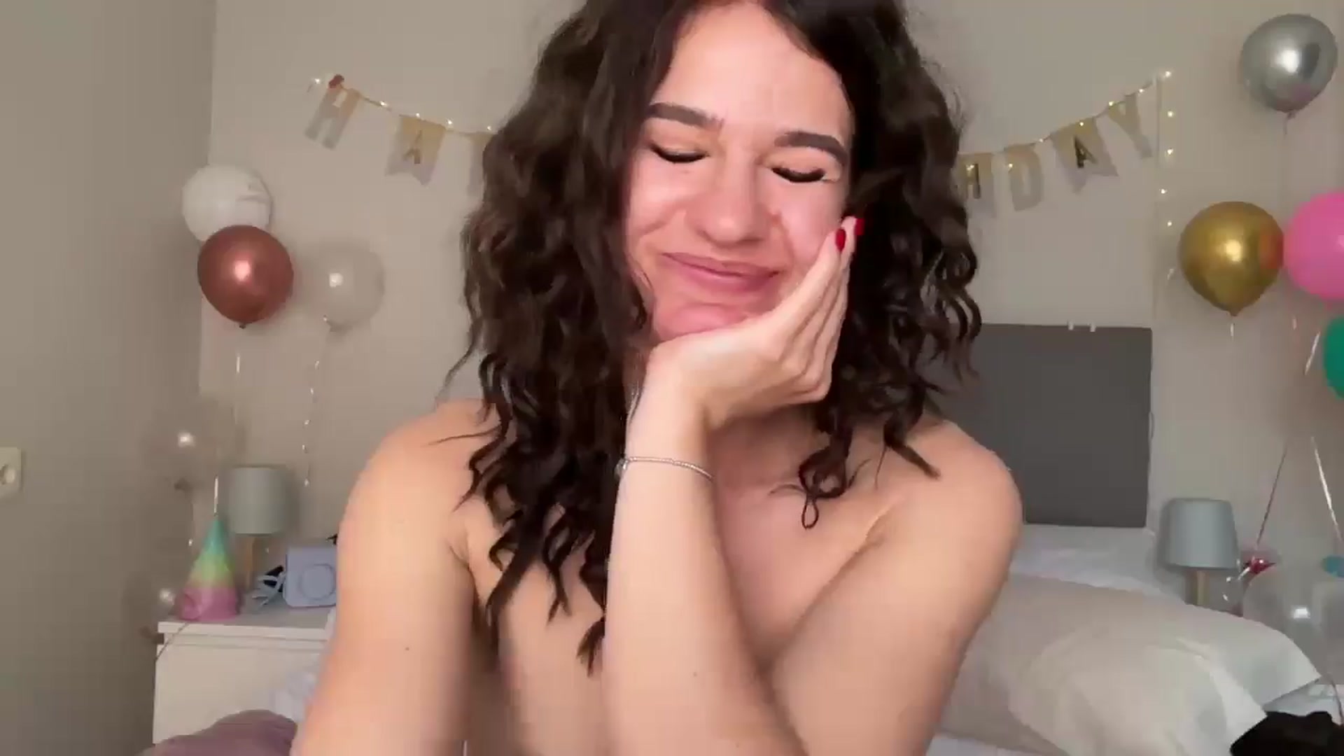 Gallery image thumbnail from Mary1One's myfreecams stream on, 03/10/2026, 17:56 image 9 of 20