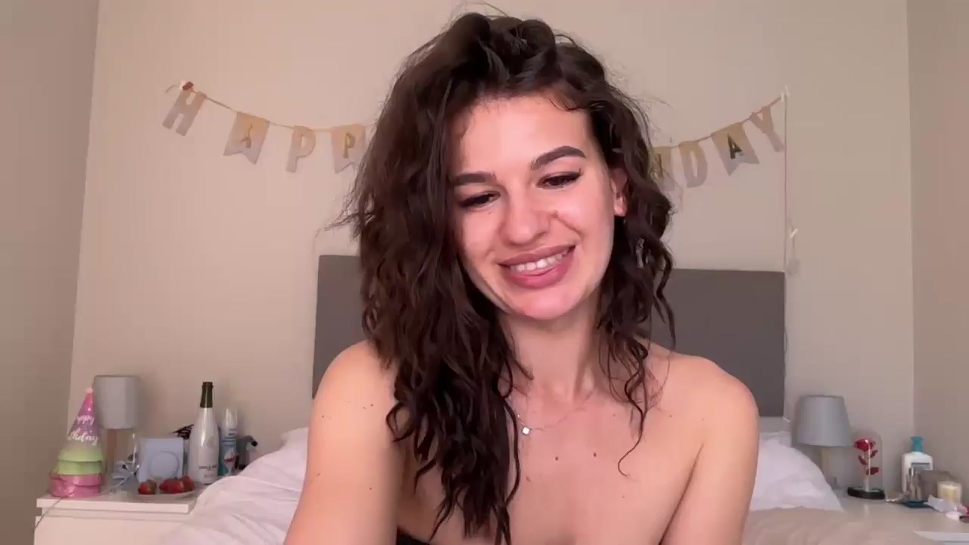 Gallery image thumbnail from Mary1One's myfreecams stream on, 03/11/2026, 15:13 image 1 of 20