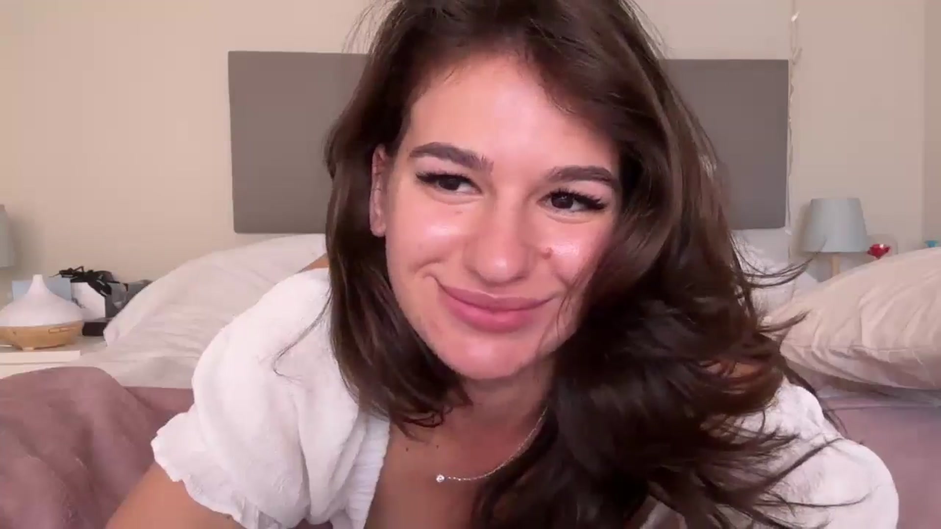 Gallery image thumbnail from Mary1One's myfreecams stream on, 03/15/2026, 16:29 image 12 of 20