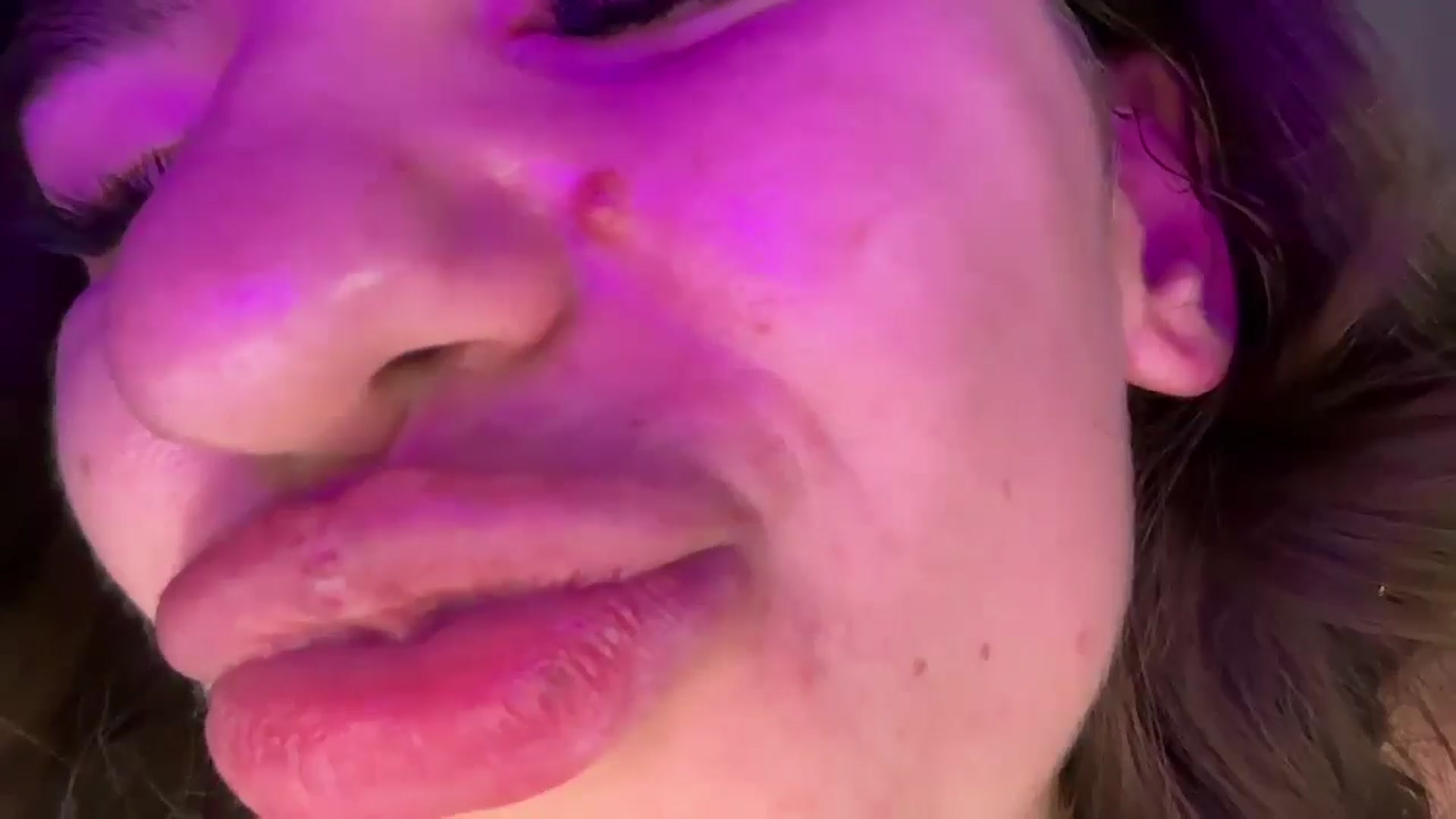 Gallery image thumbnail from Mary1One's myfreecams stream on, 03/17/2026, 22:38 image 2 of 20