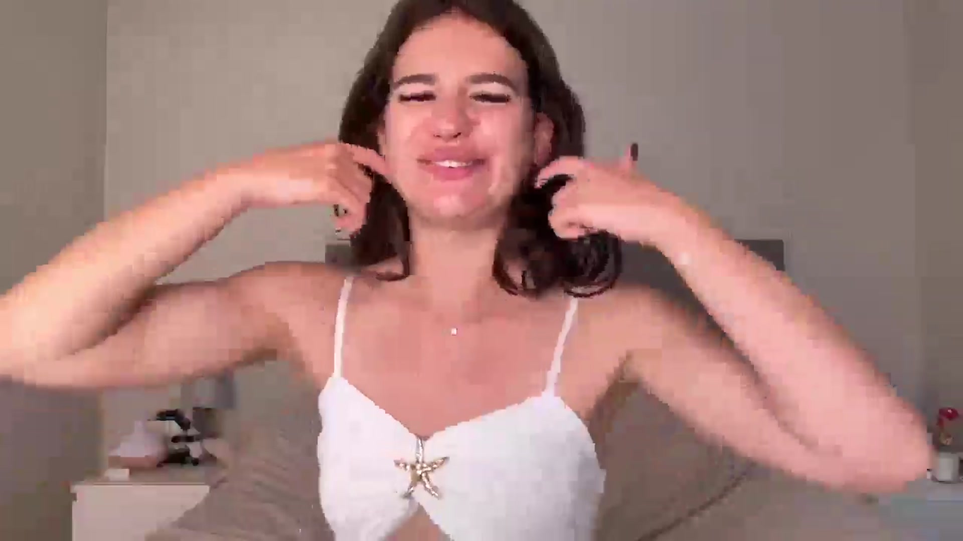 Gallery image thumbnail from Mary1One's myfreecams stream on, 04/12/2026, 16:50 image 15 of 20
