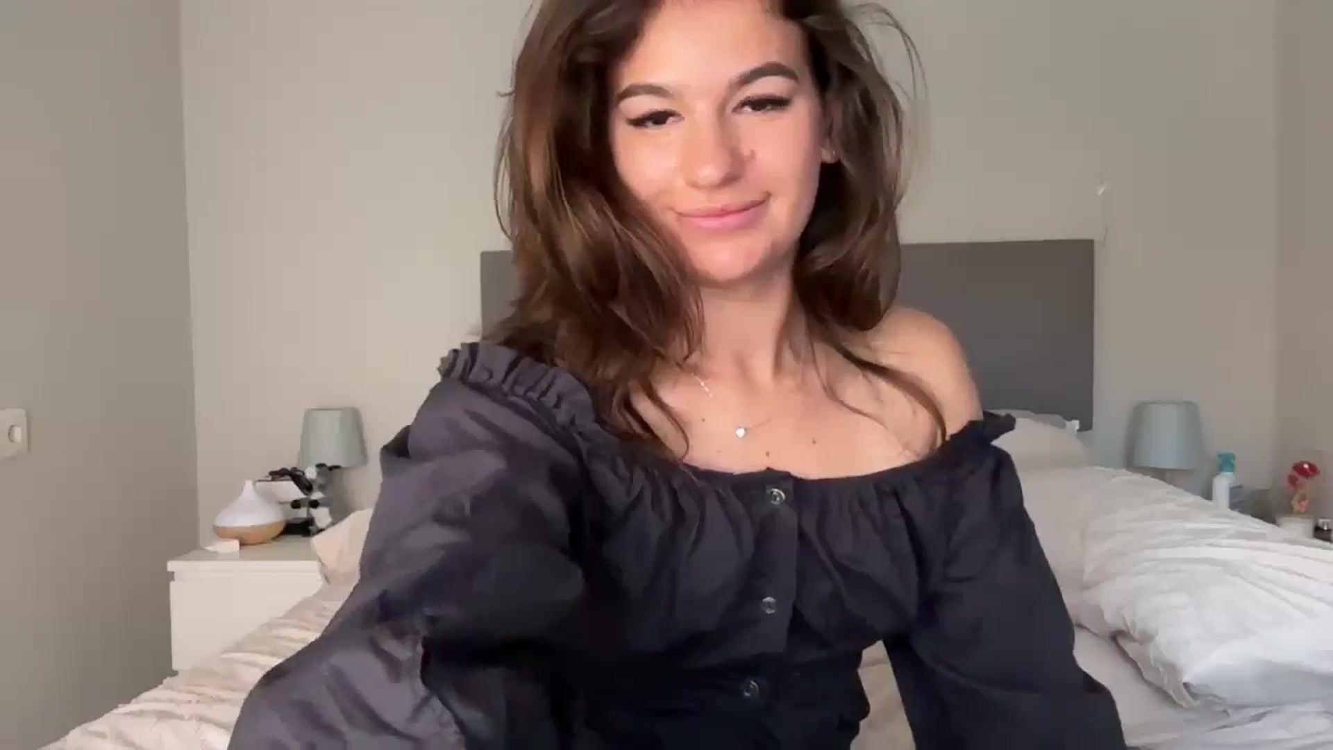 Gallery image thumbnail from Mary1One's myfreecams stream on, 04/15/2026, 08:28 image 20 of 20