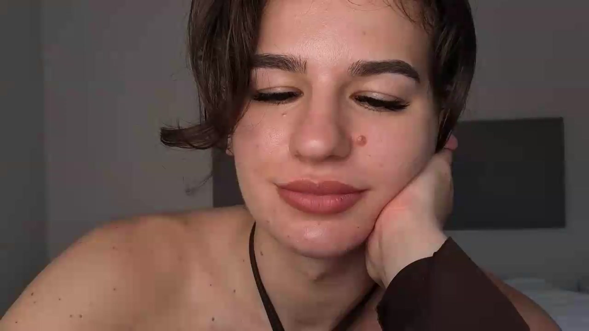 Gallery image thumbnail from Mary1One's myfreecams stream on, 05/24/2026, 19:01 image 7 of 20