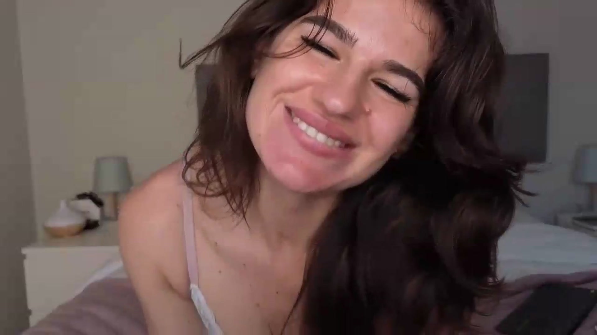Gallery image thumbnail from Mary1One's myfreecams stream on, 05/25/2026, 17:03 image 15 of 20