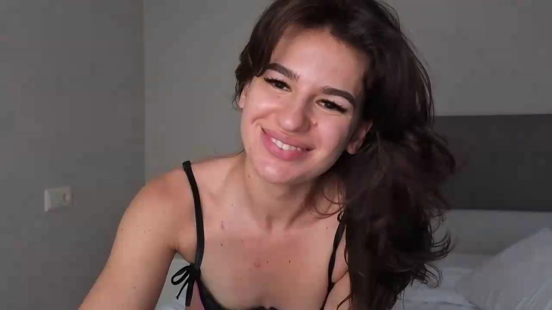 Gallery image thumbnail from Mary1One's myfreecams stream on, 06/02/2026, 19:07 image 18 of 20