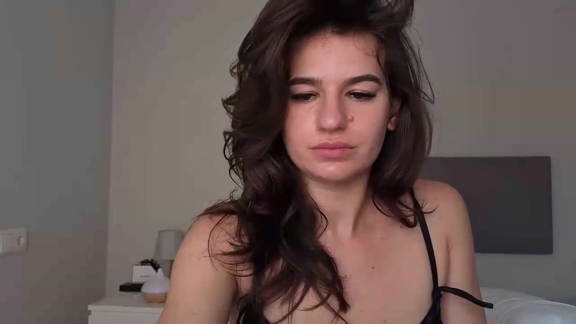 Gallery image thumbnail from Mary1One's myfreecams stream on, 06/02/2026, 19:07 image 5 of 20