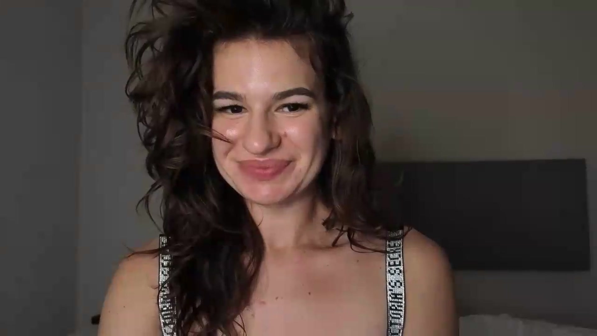 Gallery image thumbnail from Mary1One's myfreecams stream on, 06/08/2026, 20:01 image 5 of 20