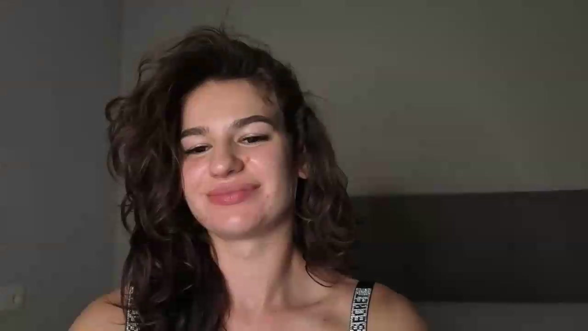 Gallery image thumbnail from Mary1One's myfreecams stream on, 06/08/2026, 20:01 image 16 of 20