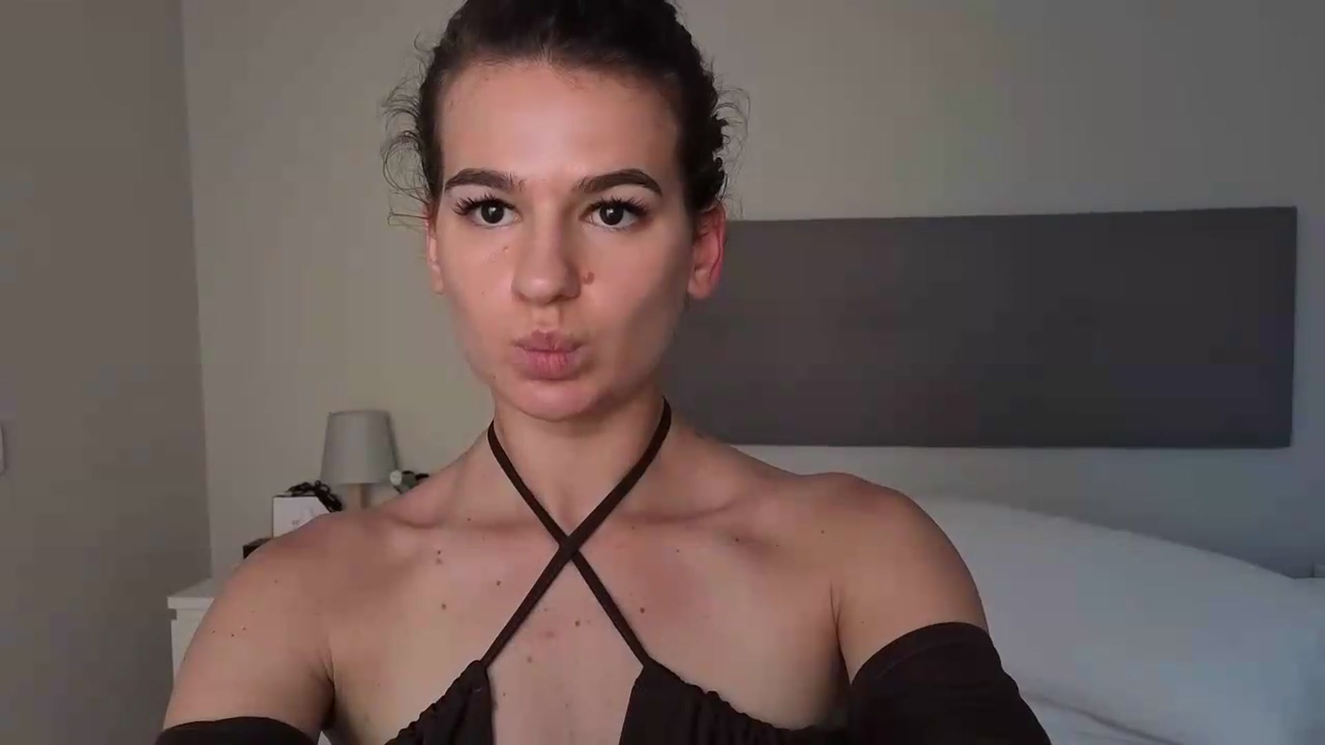 Gallery image thumbnail from Mary1One's myfreecams stream on, 06/14/2026, 18:04 image 14 of 20