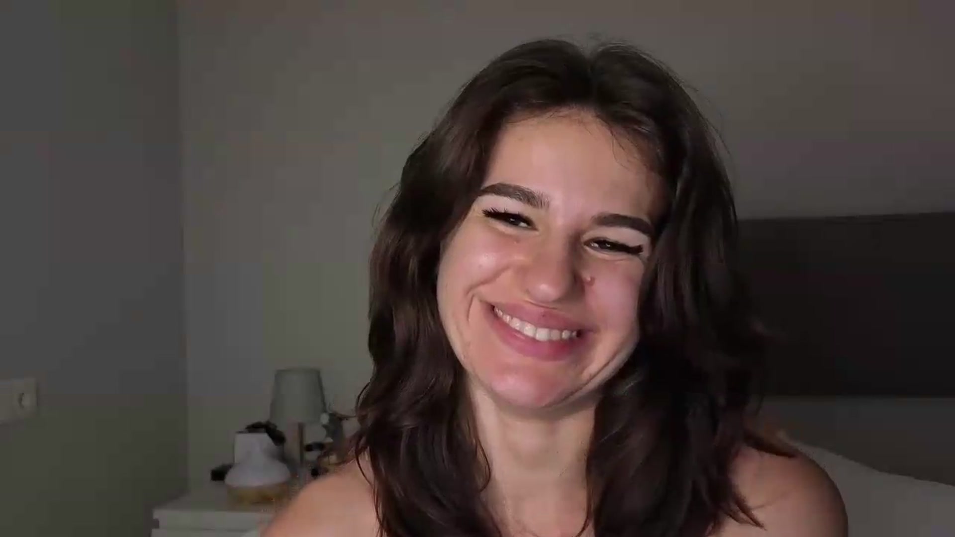 Gallery image thumbnail from Mary1One's myfreecams stream on, 06/22/2026, 21:40 image 18 of 20