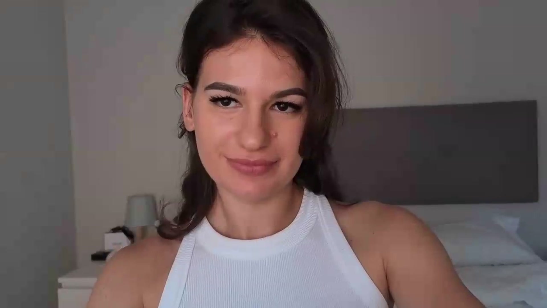 Gallery image thumbnail from Mary1One's myfreecams stream on, 06/23/2026, 17:32 image 16 of 20