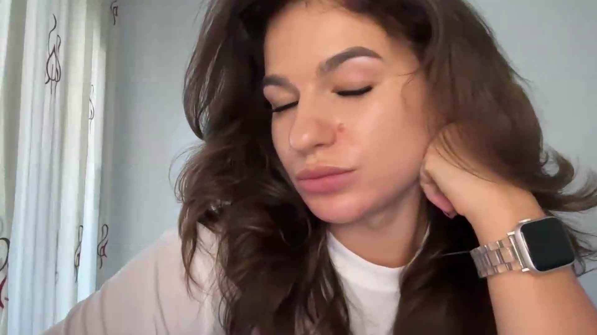 Gallery image thumbnail from Mary1One's myfreecams stream on, 08/14/2026, 15:14 image 7 of 20