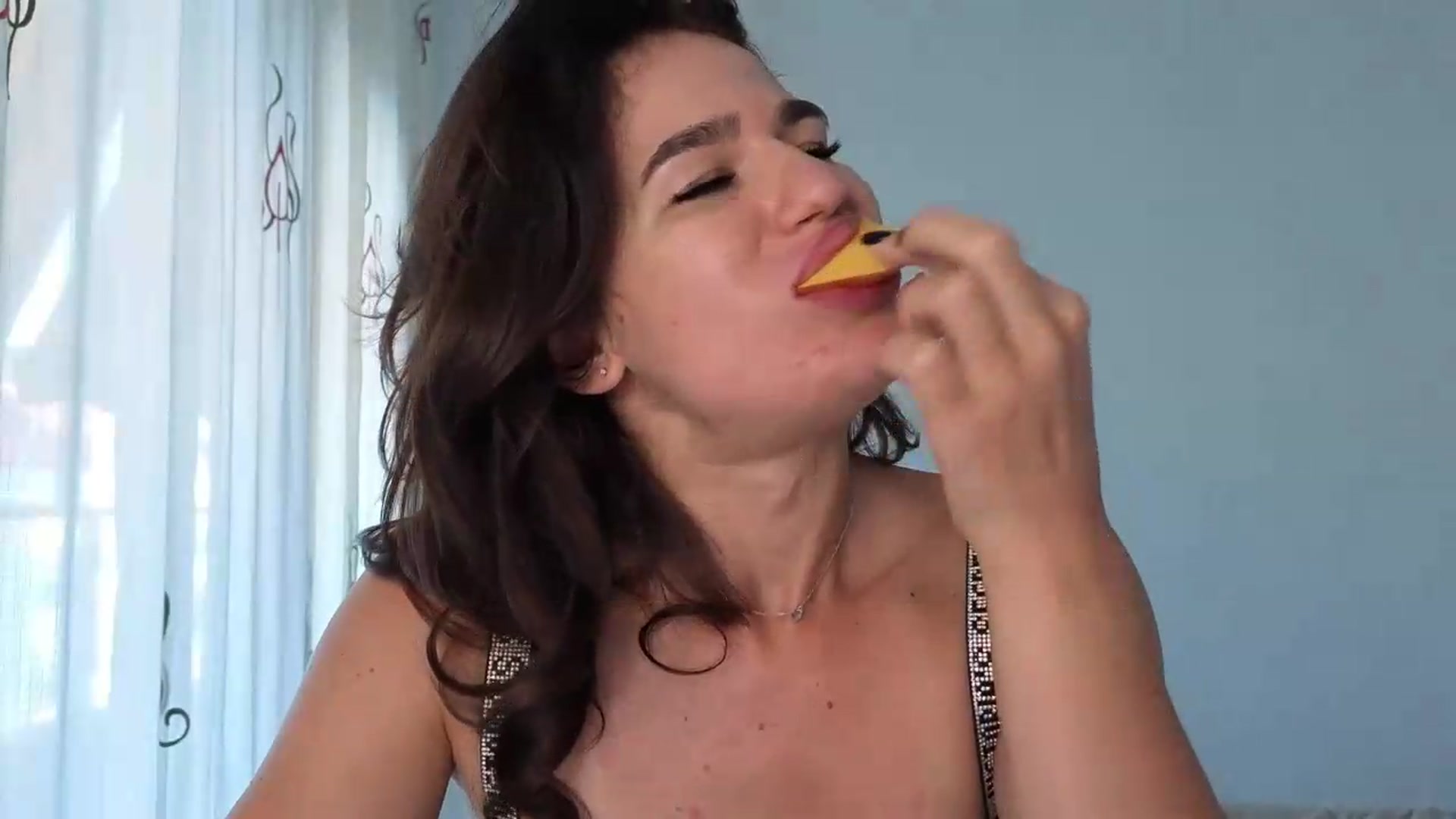 Gallery image thumbnail from Mary1One's myfreecams stream on, 08/15/2026, 18:27 image 3 of 20