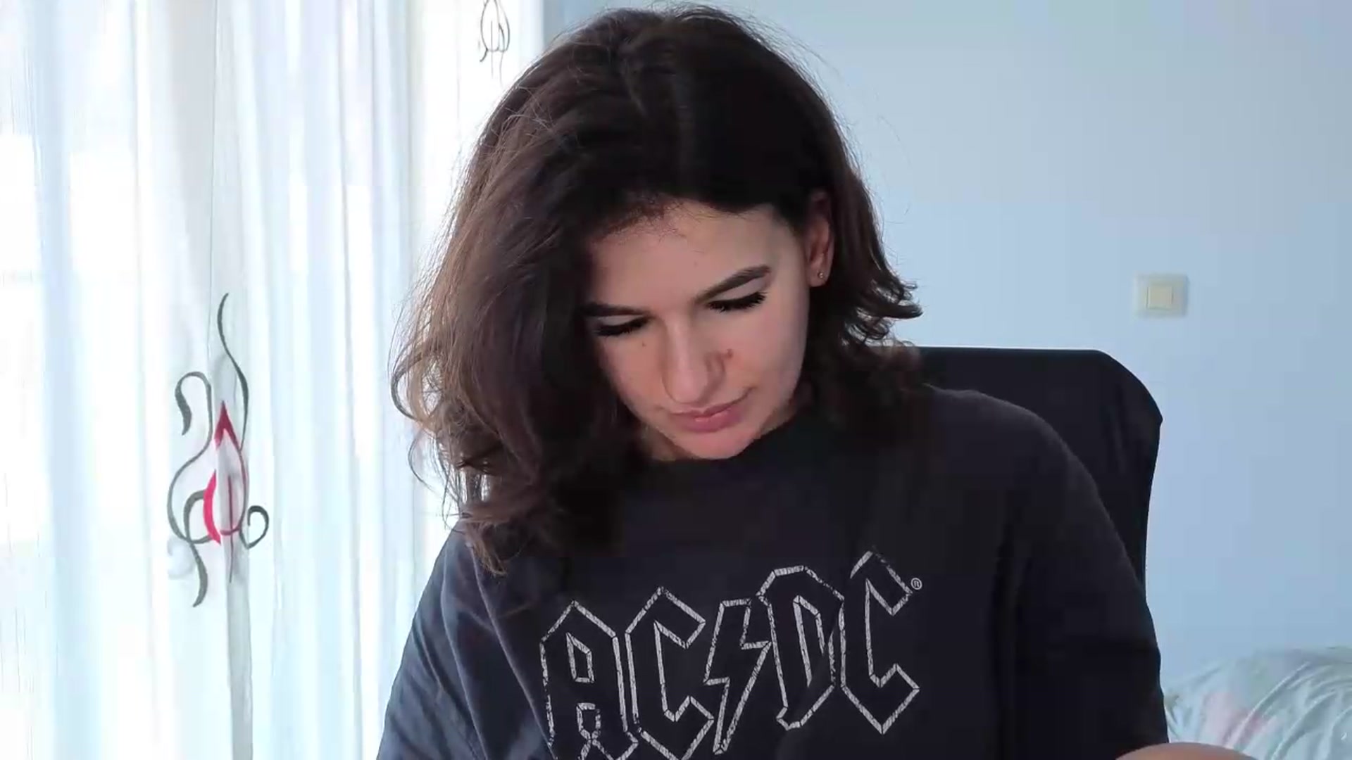 Gallery image thumbnail from Mary1One's myfreecams stream on, 08/17/2026, 15:52 image 18 of 20