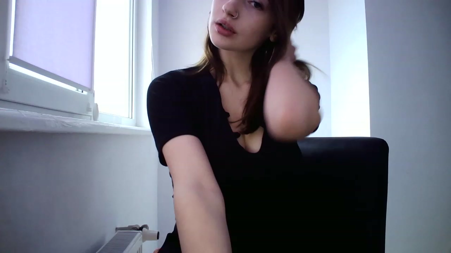 Gallery image thumbnail from MaryCoup's myfreecams stream on, 11/27/2022, 12:46 image 8 of 20