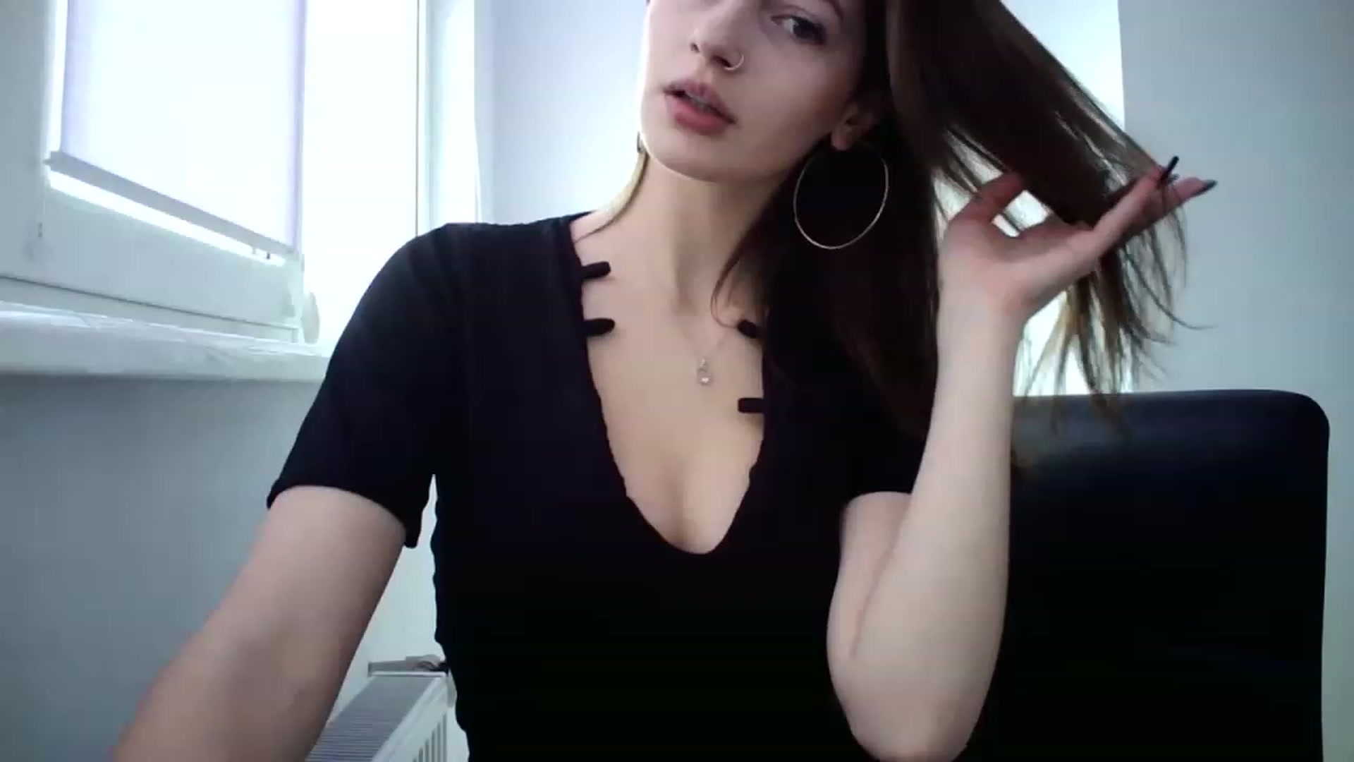 Gallery image thumbnail from MaryCoup's myfreecams stream on, 12/02/2022, 09:36 image 9 of 20