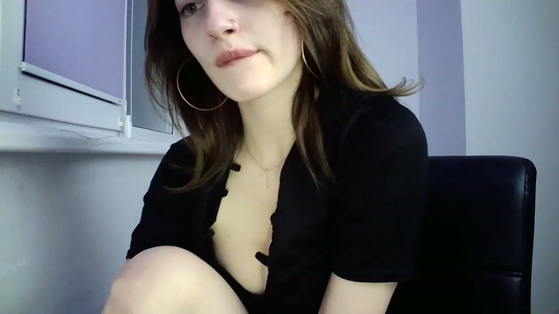 Gallery image thumbnail from MaryCoup's myfreecams stream on, 12/11/2022, 18:11 image 19 of 20