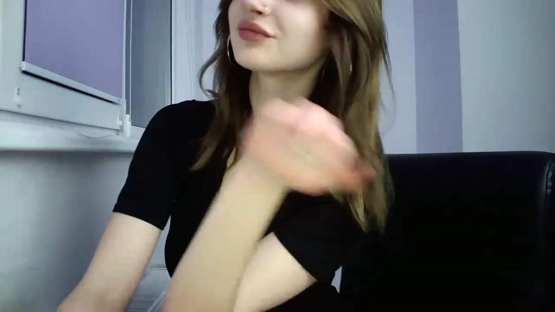 Gallery image thumbnail from MaryCoup's myfreecams stream on, 12/11/2022, 18:11 image 7 of 20