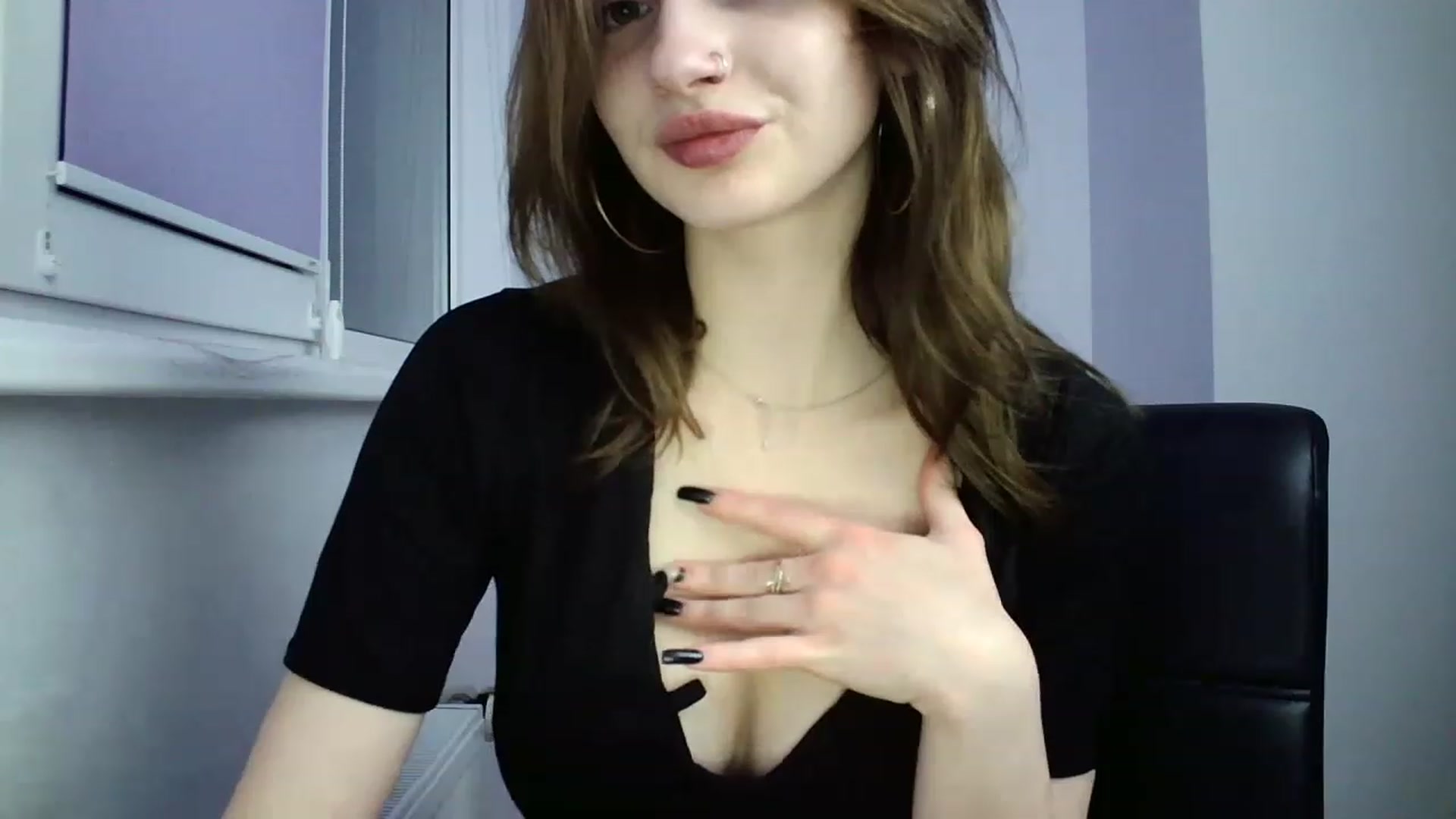 Gallery image thumbnail from MaryCoup's myfreecams stream on, 12/11/2022, 18:11 image 18 of 20