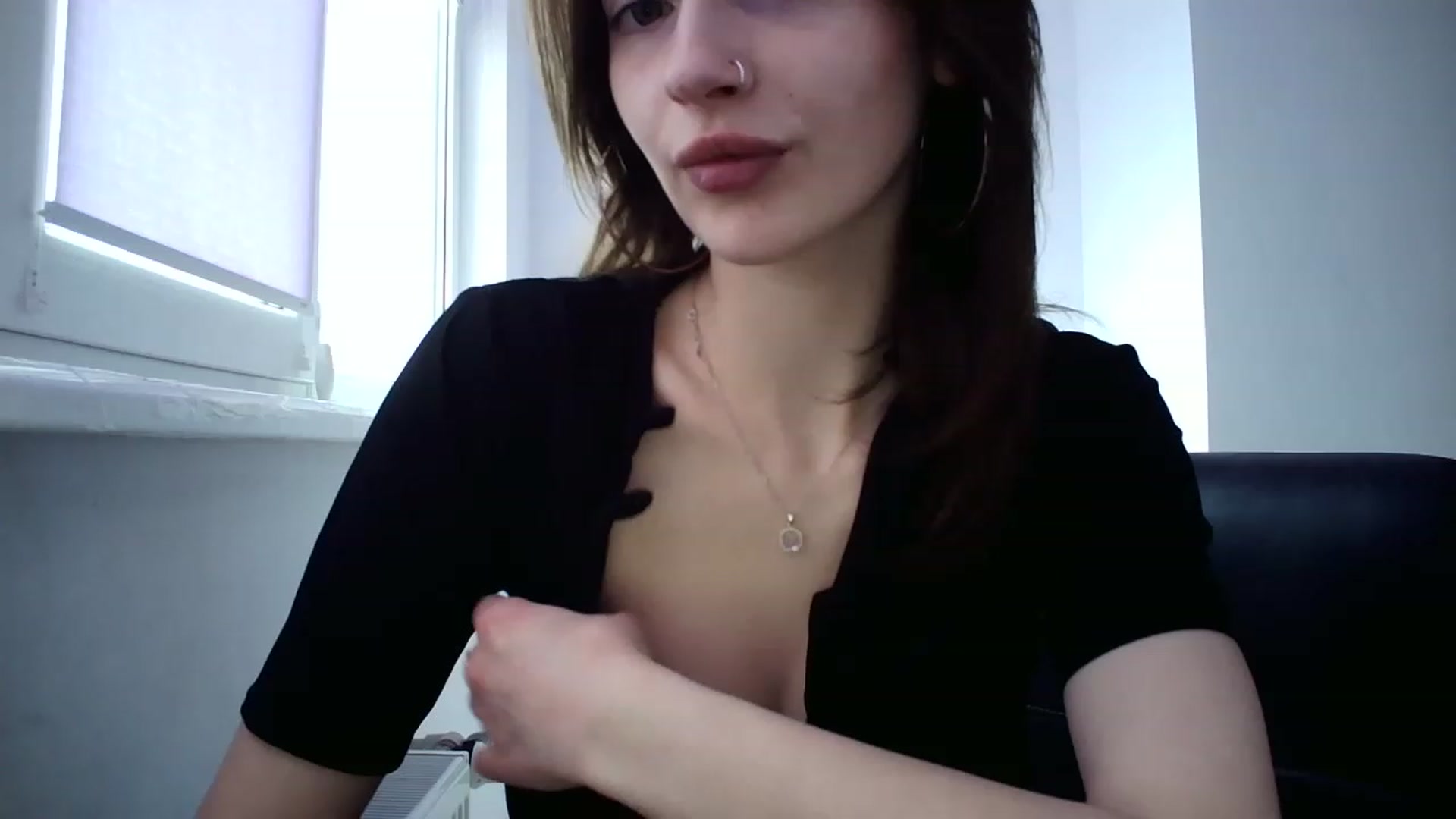 Gallery image thumbnail from MaryCoup's myfreecams stream on, 12/15/2022, 11:40 image 9 of 20