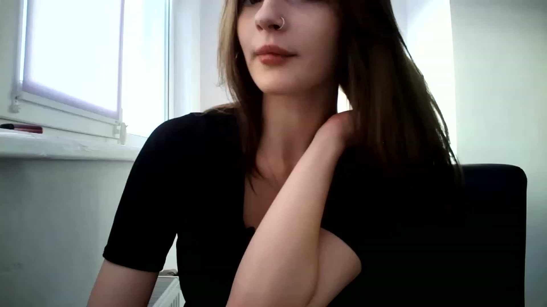 Gallery image thumbnail from MaryCoup's myfreecams stream on, 12/19/2022, 13:11 image 18 of 20