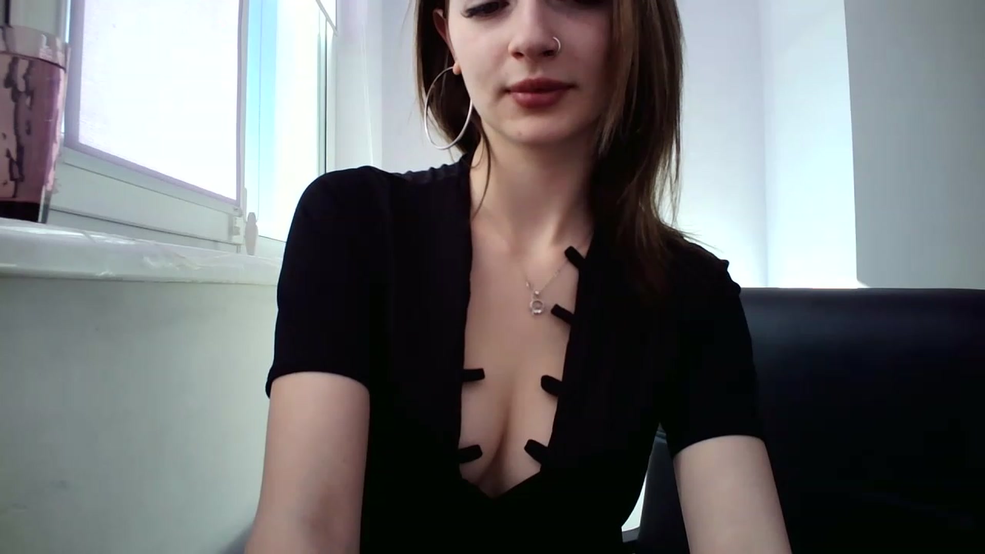 Gallery image thumbnail from MaryCoup's myfreecams stream on, 03/01/2023, 12:32 image 12 of 20