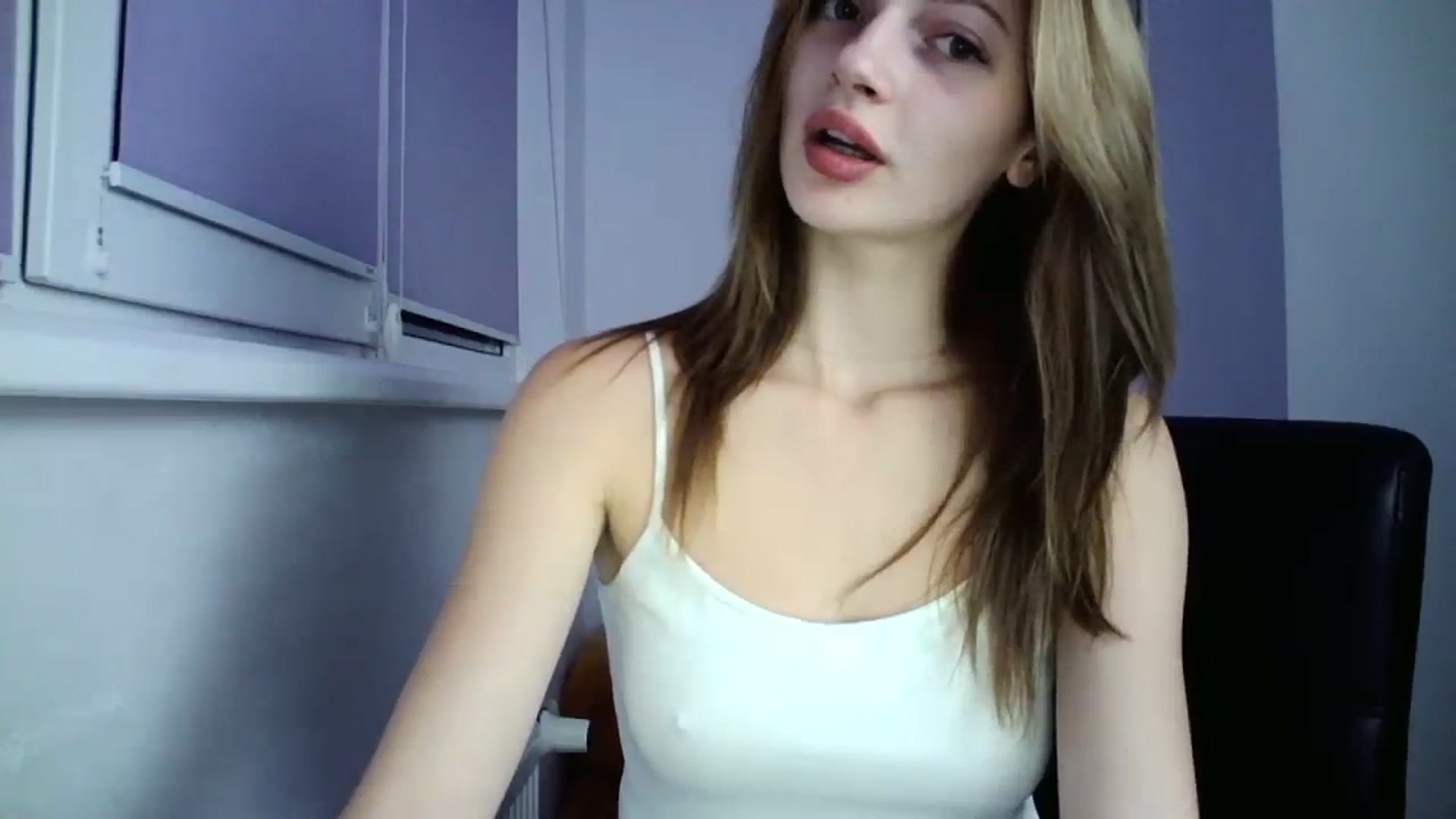 Gallery image thumbnail from MaryCoup's myfreecams stream on, 09/22/2023, 17:02 image 7 of 20