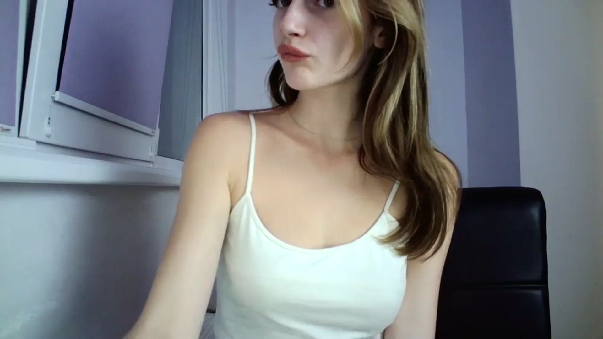Gallery image thumbnail from MaryCoup's myfreecams stream on, 09/29/2023, 17:10 image 12 of 20