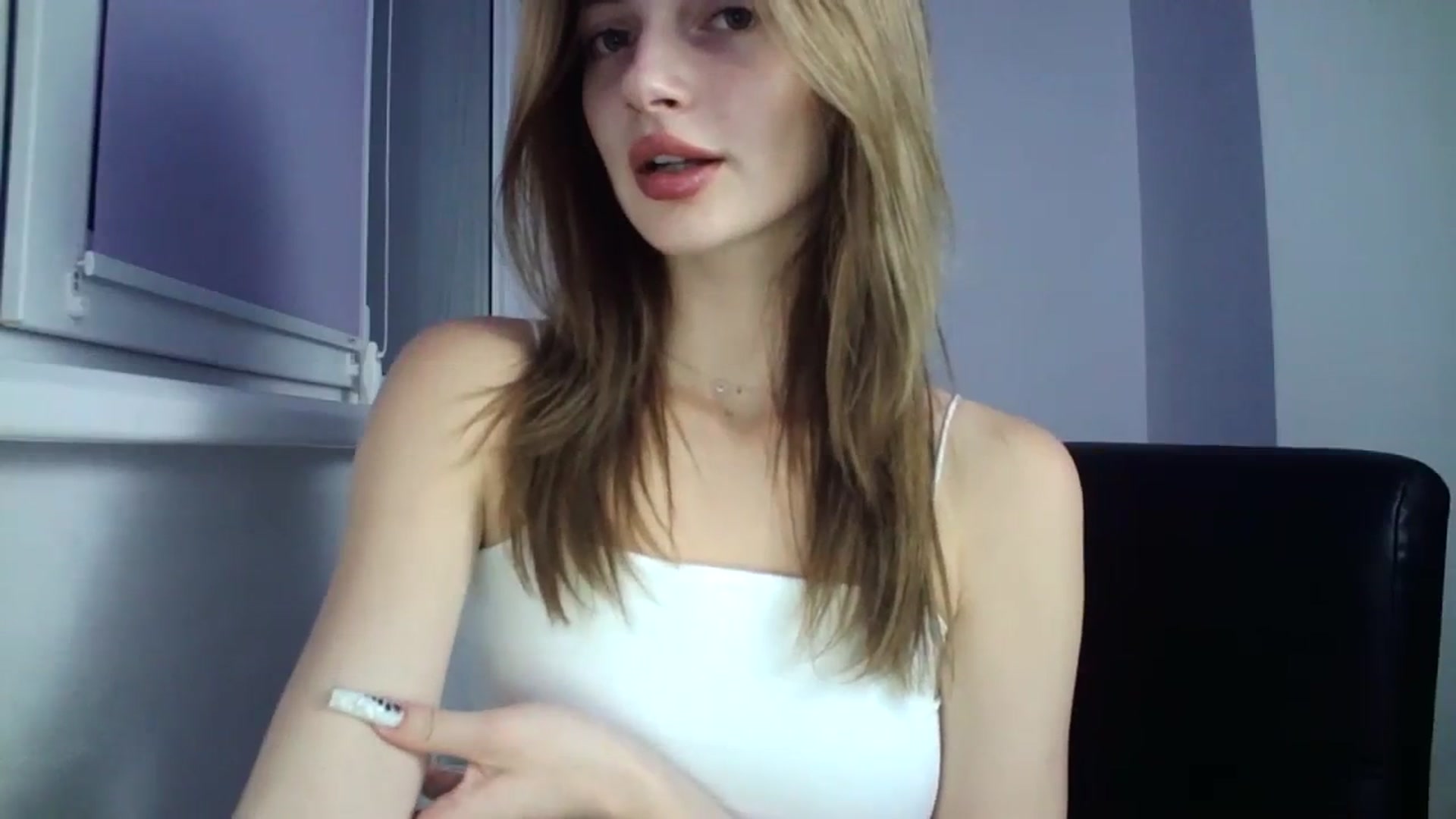 Gallery image thumbnail from MaryCoup's myfreecams stream on, 10/02/2023, 18:18 image 6 of 20