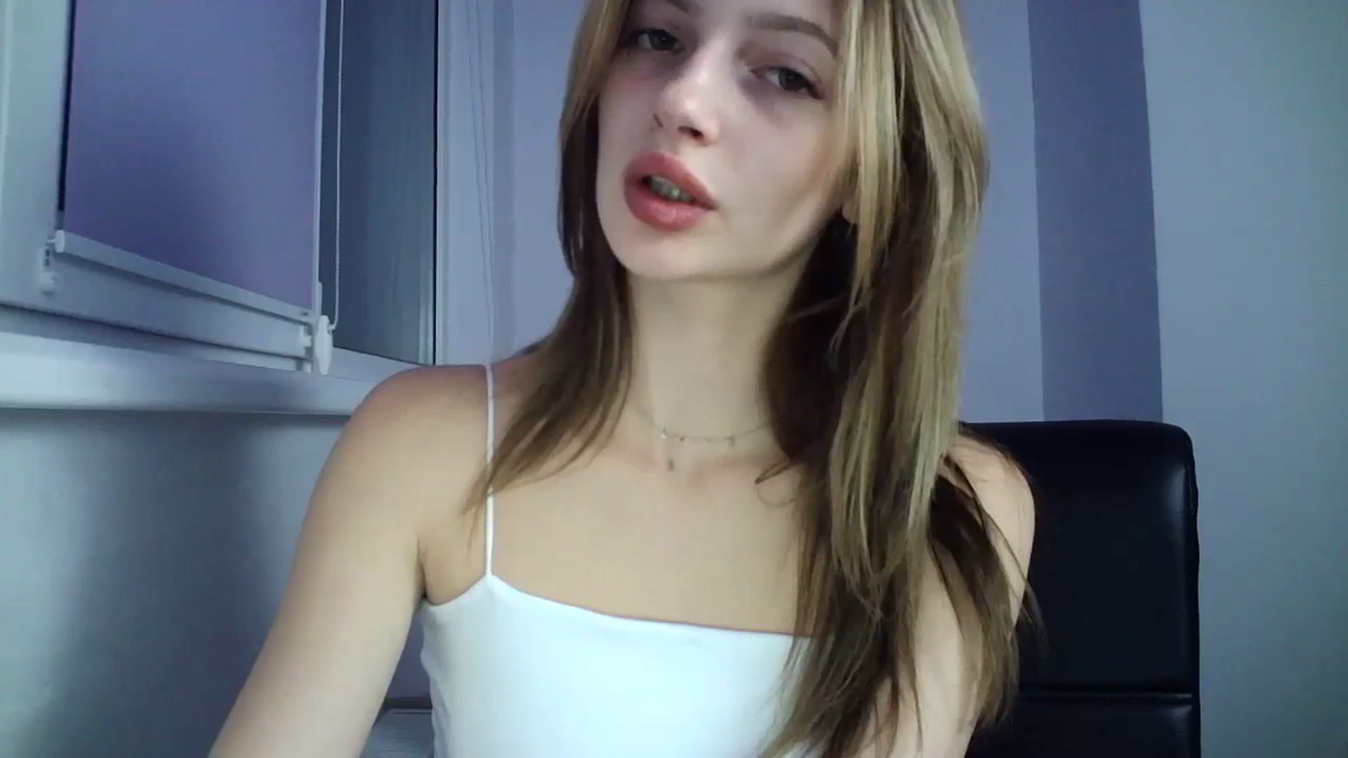 Gallery image thumbnail from MaryCoup's myfreecams stream on, 10/02/2023, 18:18 image 14 of 20