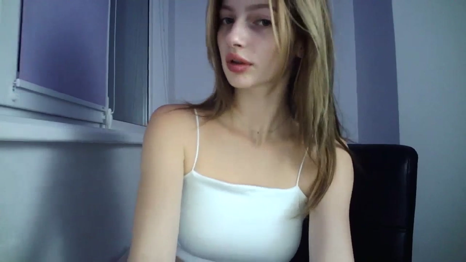 Gallery image thumbnail from MaryCoup's myfreecams stream on, 10/02/2023, 18:18 image 18 of 20
