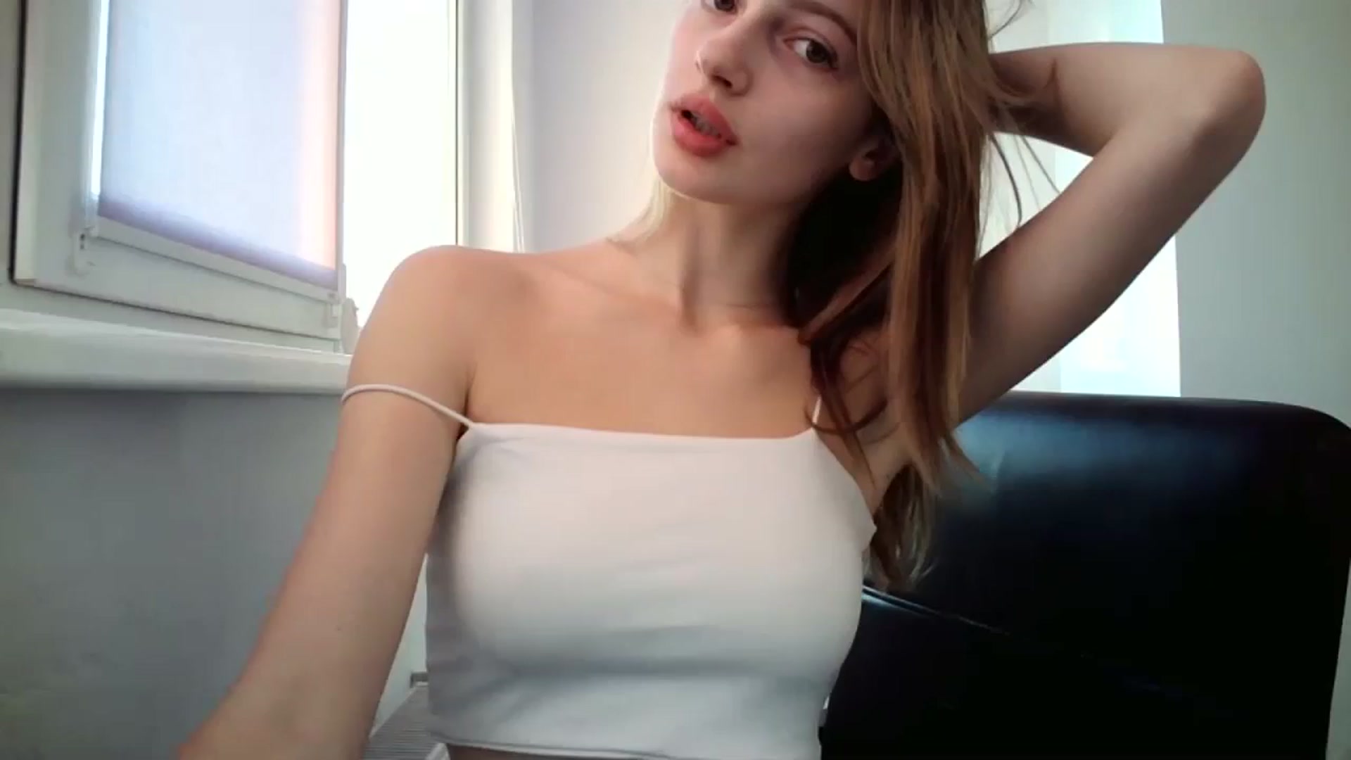 Gallery image thumbnail from MaryCoup's myfreecams stream on, 10/11/2023, 15:15 image 16 of 20