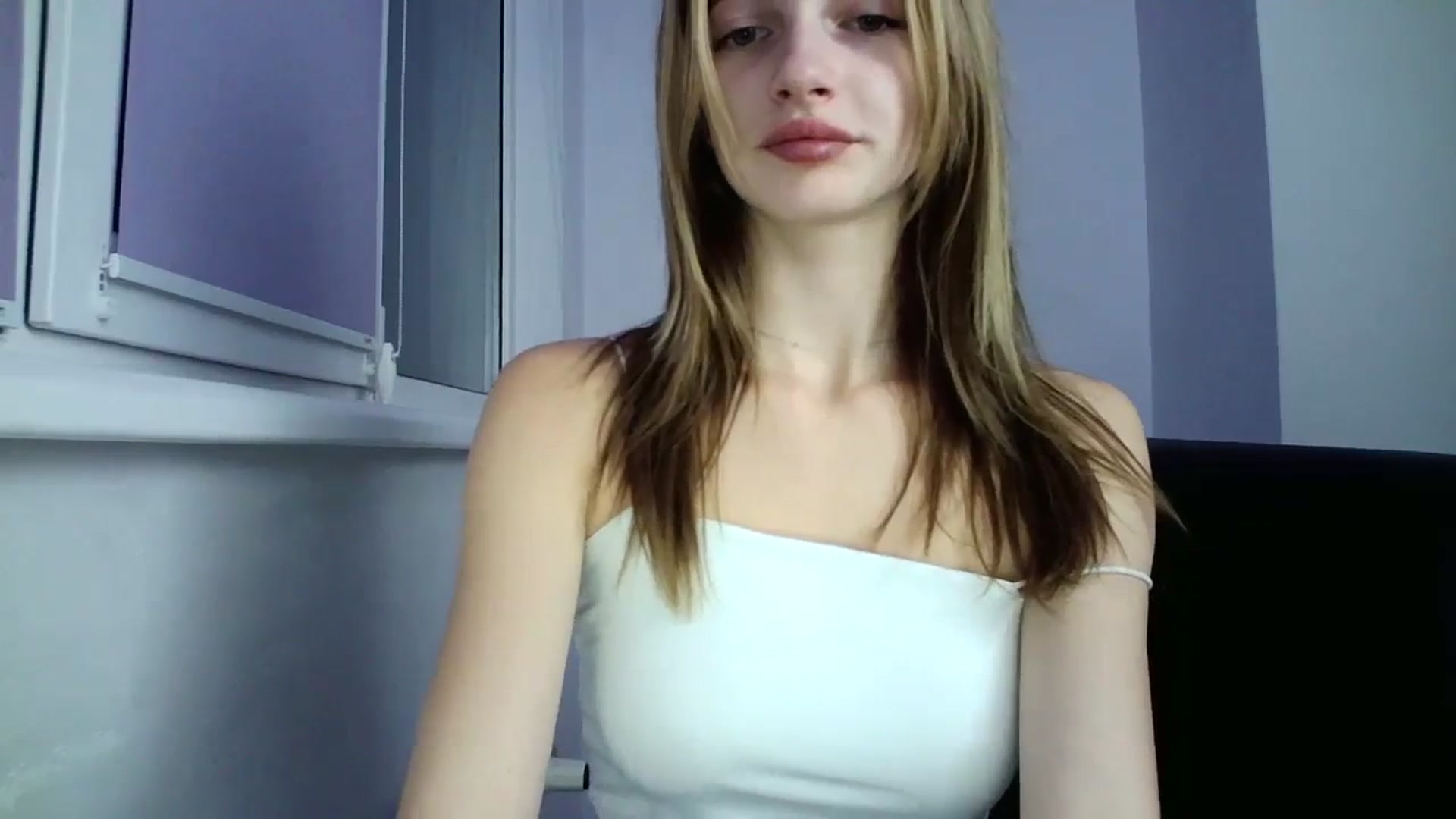 Gallery image thumbnail from MaryCoup's myfreecams stream on, 10/11/2023, 17:34 image 15 of 20