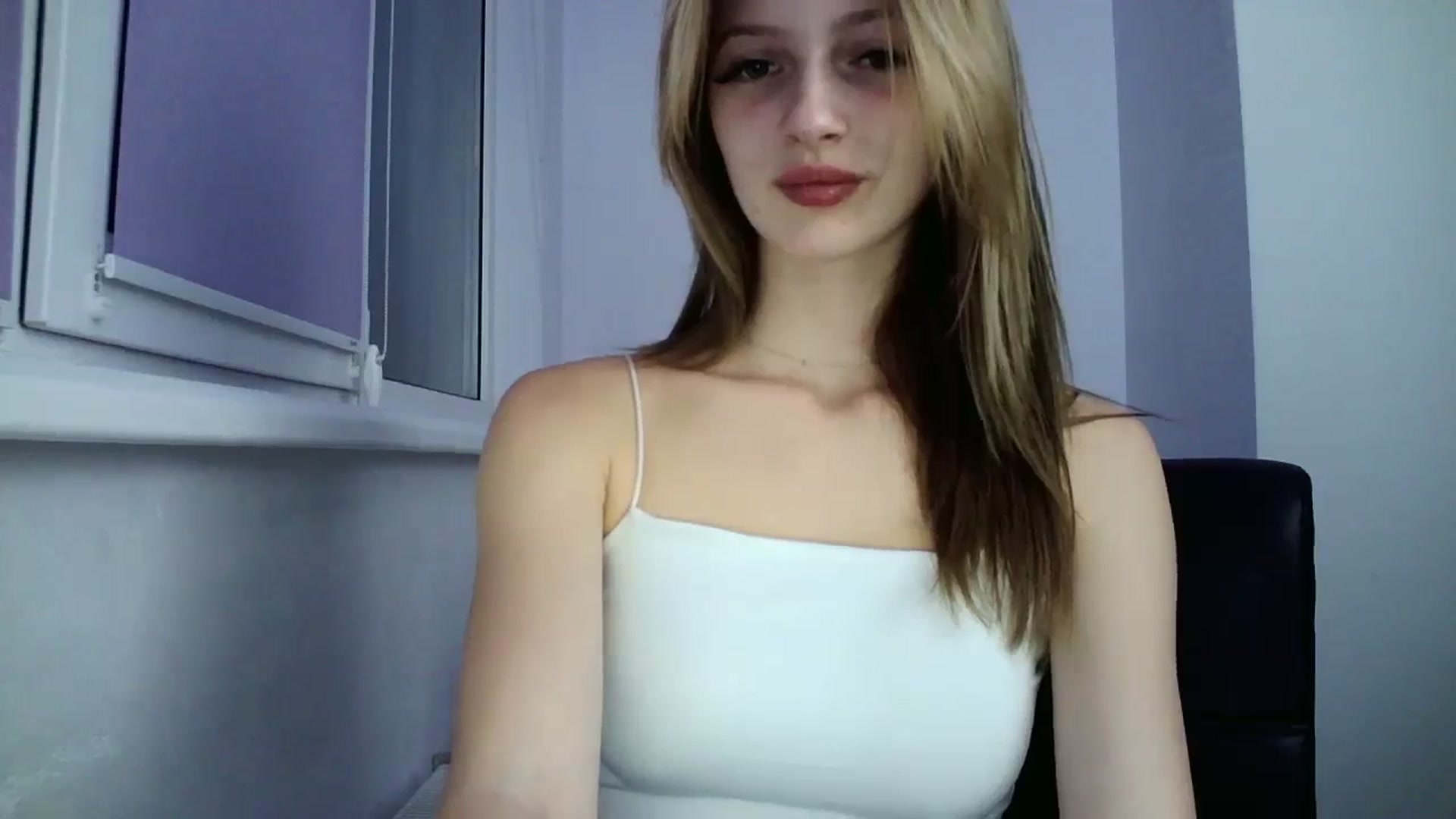 Gallery image thumbnail from MaryCoup's myfreecams stream on, 10/13/2023, 18:06 image 4 of 20