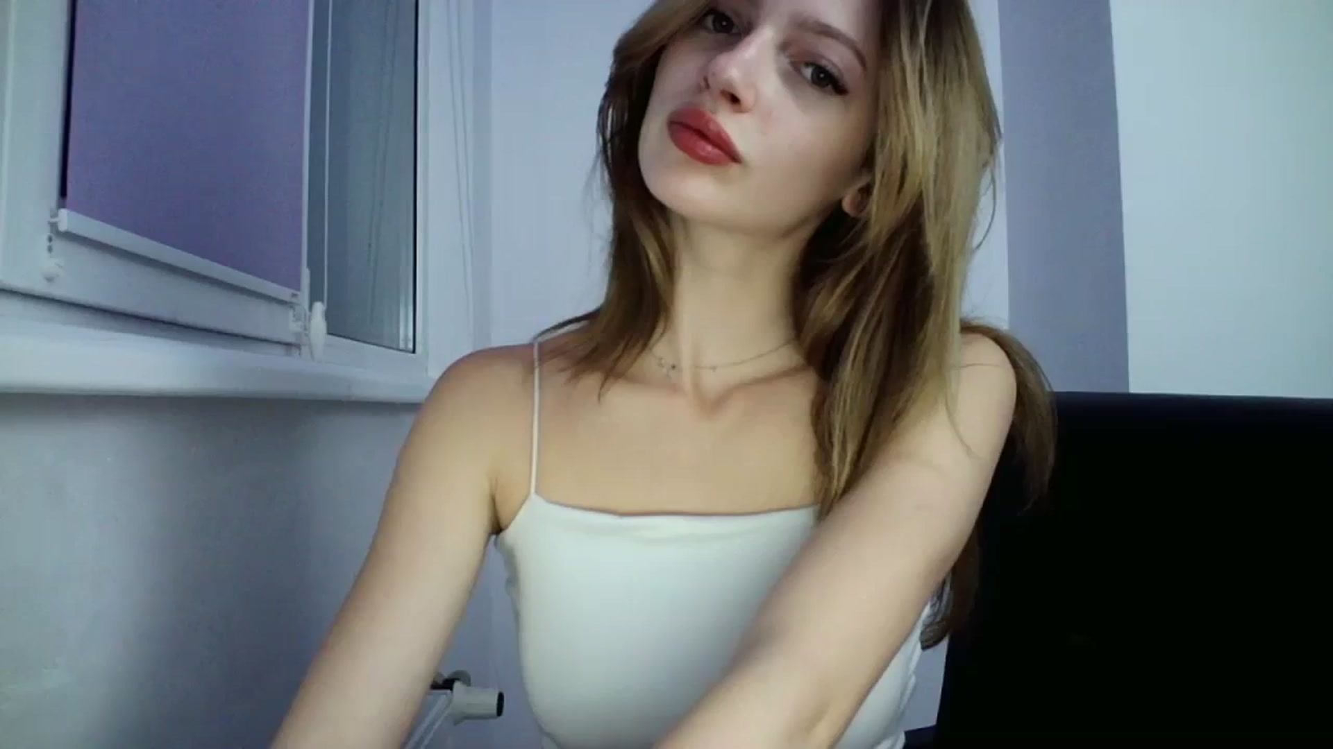 Gallery image thumbnail from MaryCoup's myfreecams stream on, 10/24/2023, 17:11 image 7 of 20