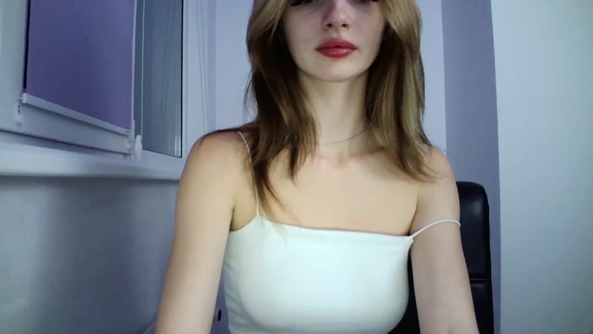 Gallery image thumbnail from MaryCoup's myfreecams stream on, 10/24/2023, 17:11 image 10 of 20