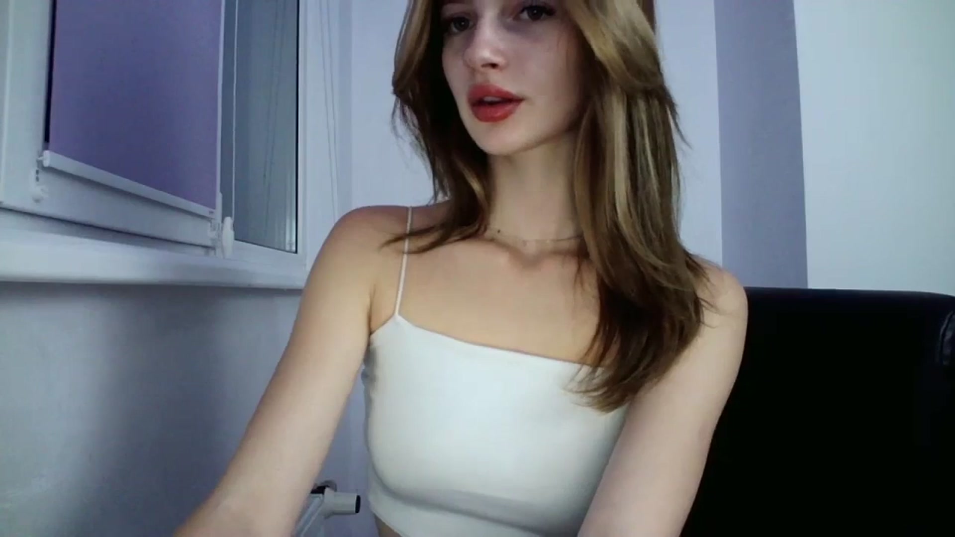 Gallery image thumbnail from MaryCoup's myfreecams stream on, 10/24/2023, 17:11 image 3 of 20