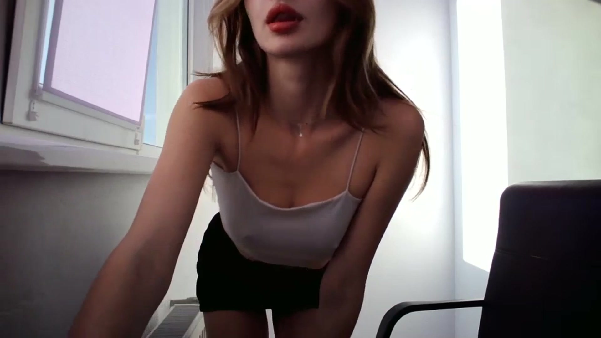 Gallery image thumbnail from MaryCoup's myfreecams stream on, 10/28/2023, 12:35 image 4 of 20