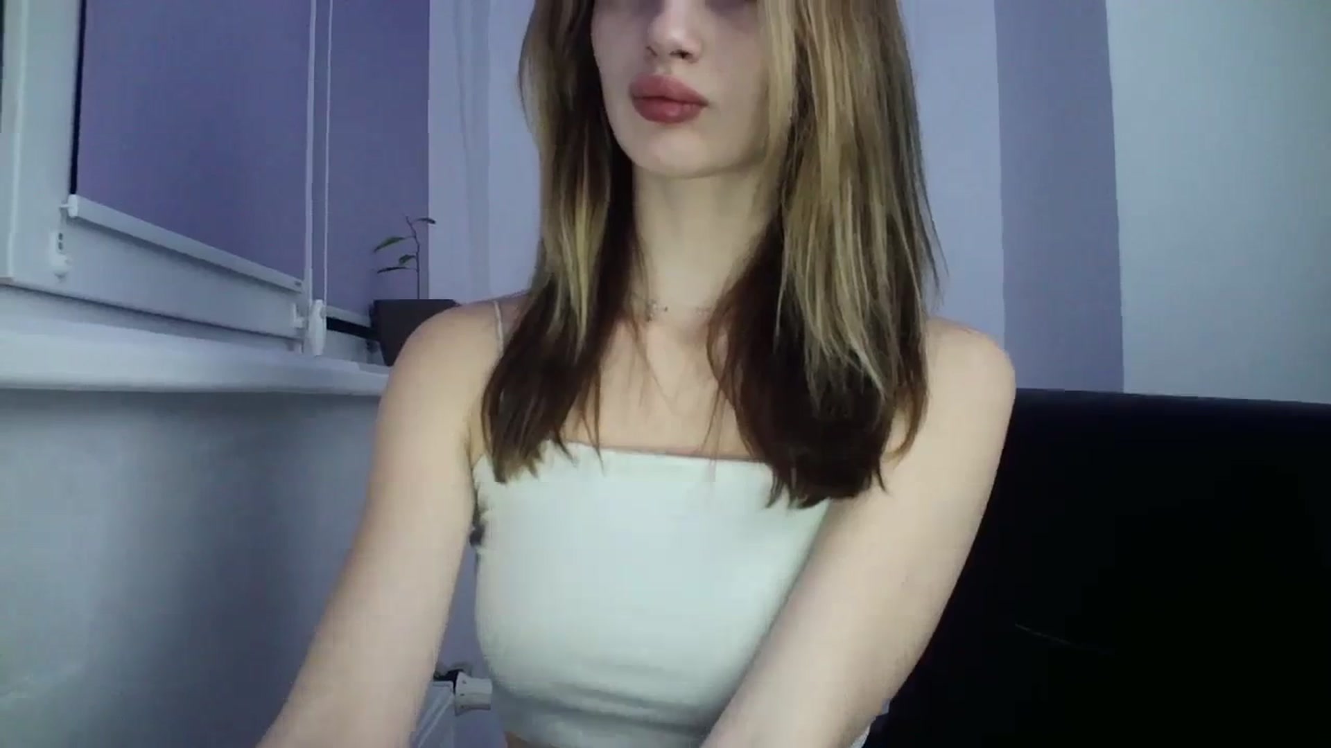 Gallery image thumbnail from MaryCoup's myfreecams stream on, 12/25/2023, 17:48 image 5 of 20