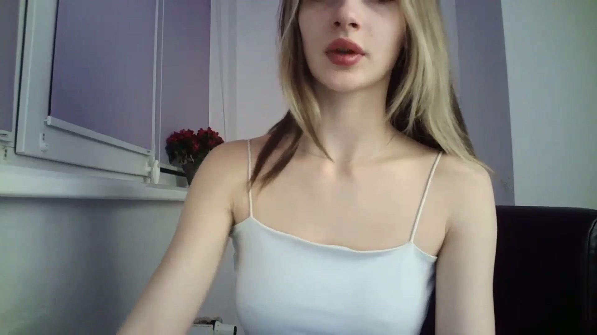 Gallery image thumbnail from MaryCoup's myfreecams stream on, 03/19/2024, 17:38 image 7 of 20