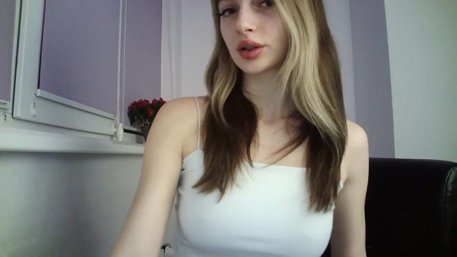 Gallery image thumbnail from MaryCoup's myfreecams stream on, 03/19/2024, 17:38 image 1 of 20