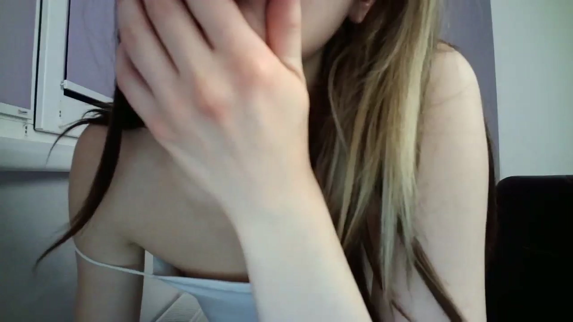 Gallery image thumbnail from MaryCoup's myfreecams stream on, 03/22/2024, 20:19 image 16 of 20