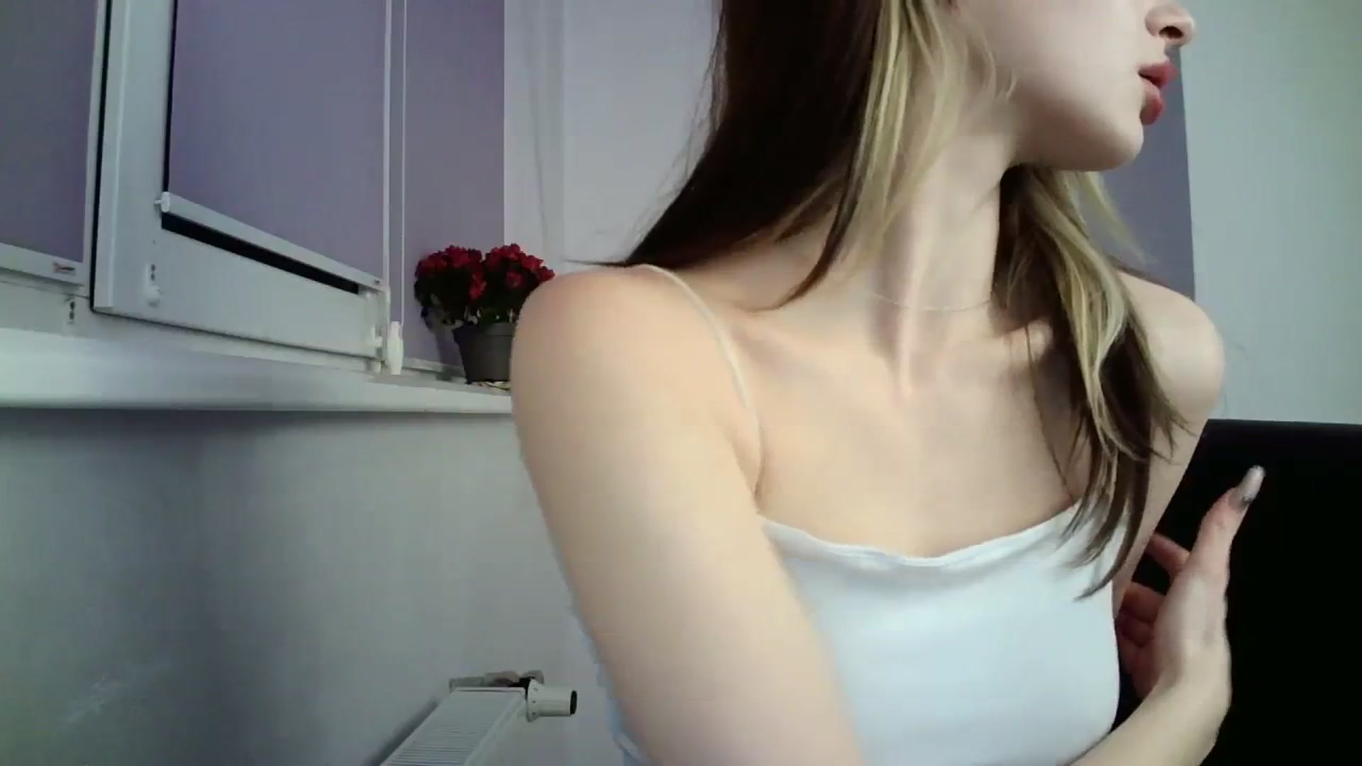 Gallery image thumbnail from MaryCoup's myfreecams stream on, 03/22/2024, 20:19 image 6 of 20