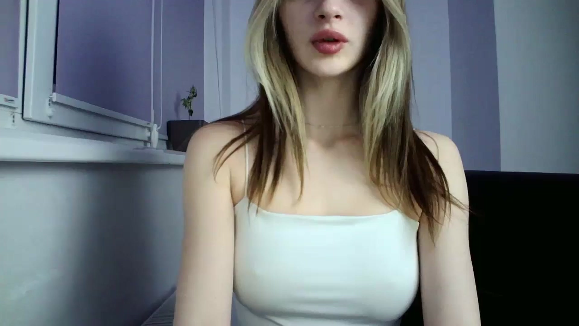 Gallery image thumbnail from MaryCoup's myfreecams stream on, 05/16/2024, 19:34 image 16 of 20